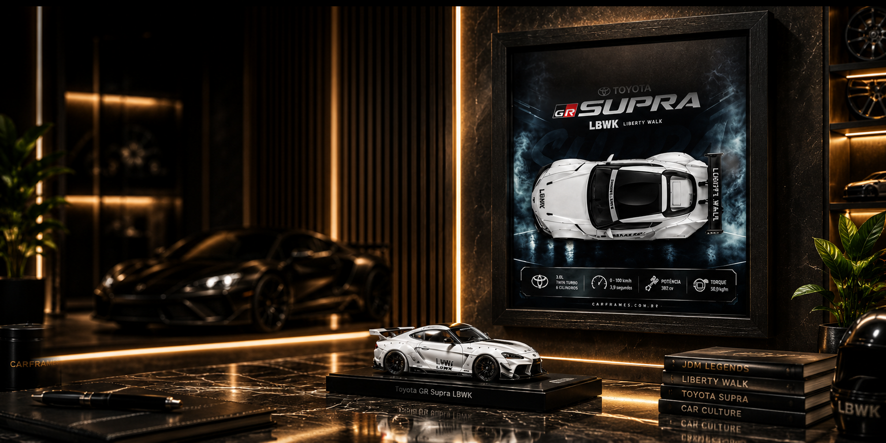 Quadro CarFrames Toyota GR Supra LBWK com miniatura diecast em showroom